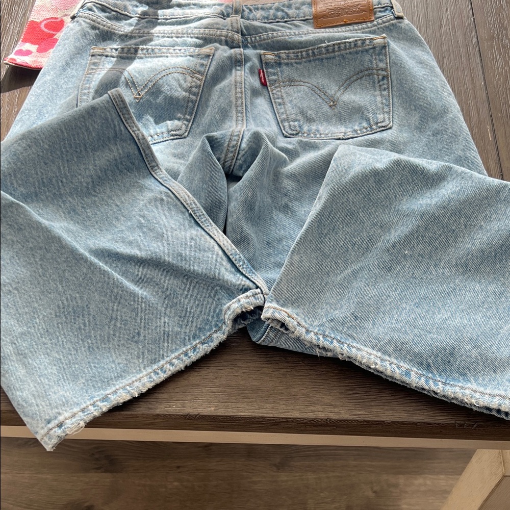 Levi's Women's Sky Blue Low rise loose fit Jeans - Picture 5 of 7